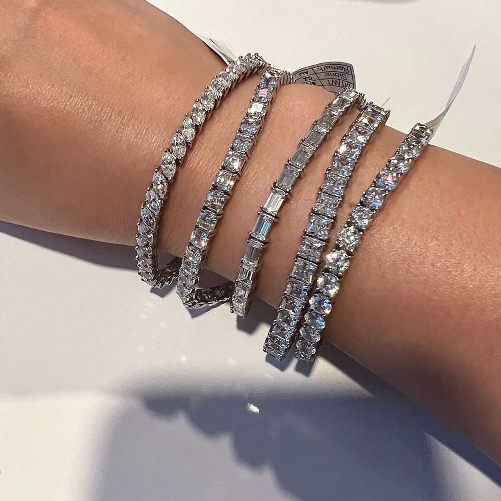 NEW Diamonique Elegant Silver Magnetic Tennis Bracelet